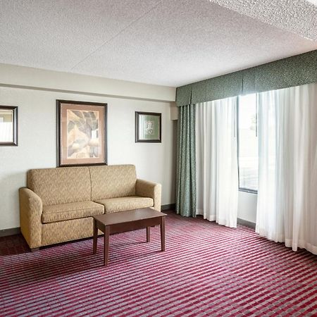 Lakeland Hotel מראה חיצוני תמונה