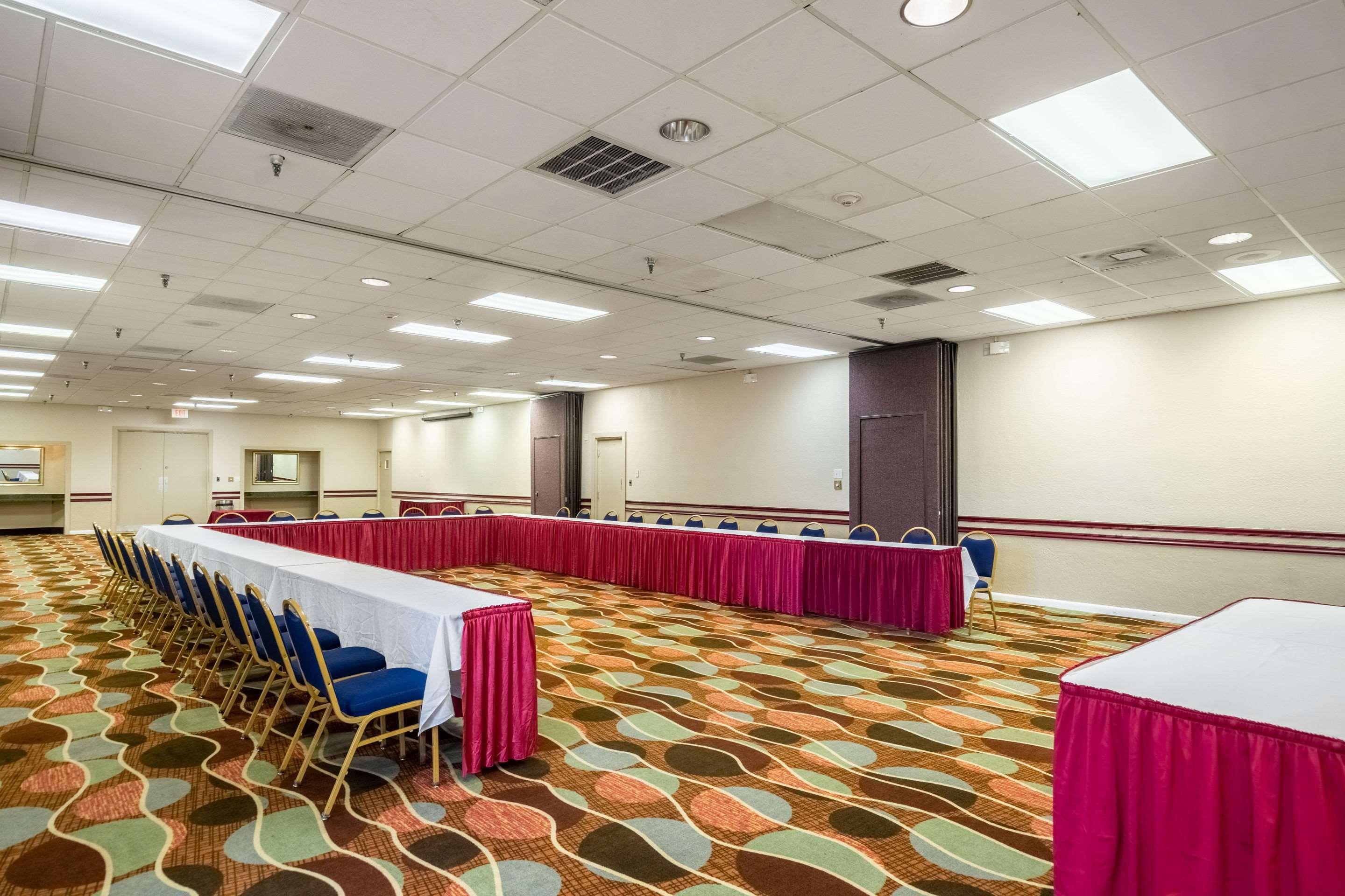 Lakeland Hotel מראה חיצוני תמונה