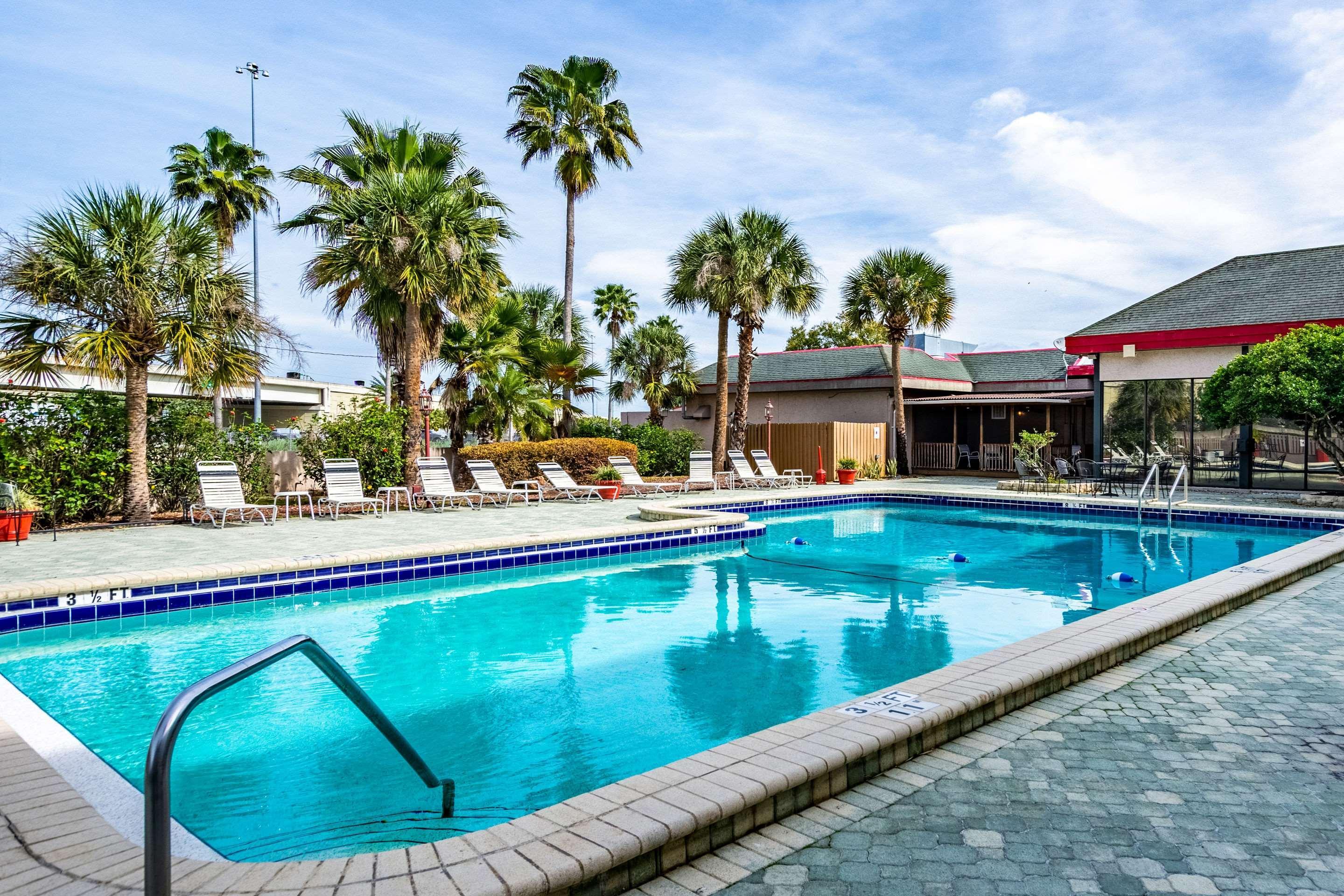 Lakeland Hotel מראה חיצוני תמונה