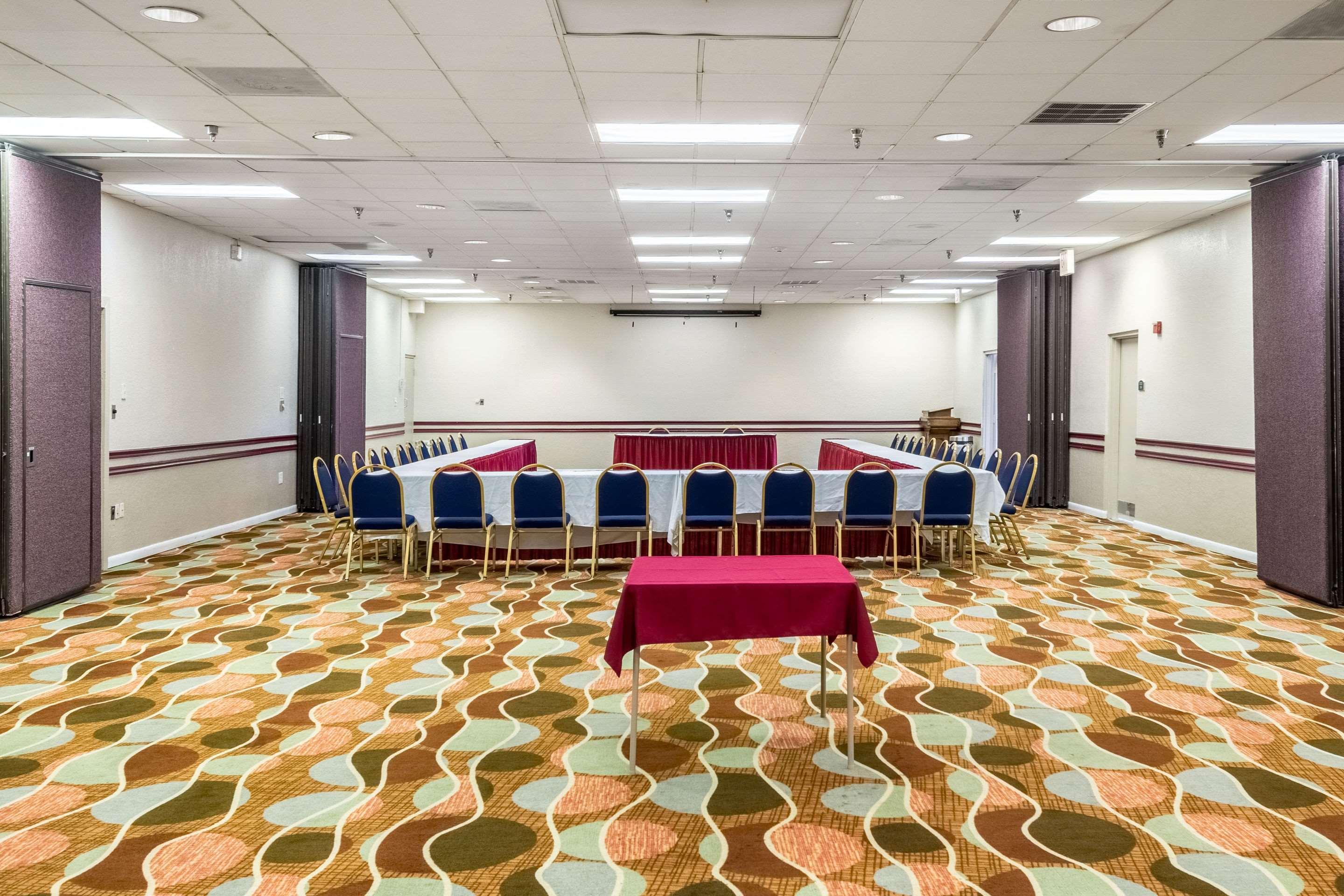 Lakeland Hotel מראה חיצוני תמונה